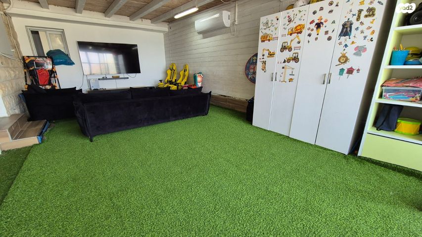 דירה, גולדה מאיר, שיכון עובדים, טבריה