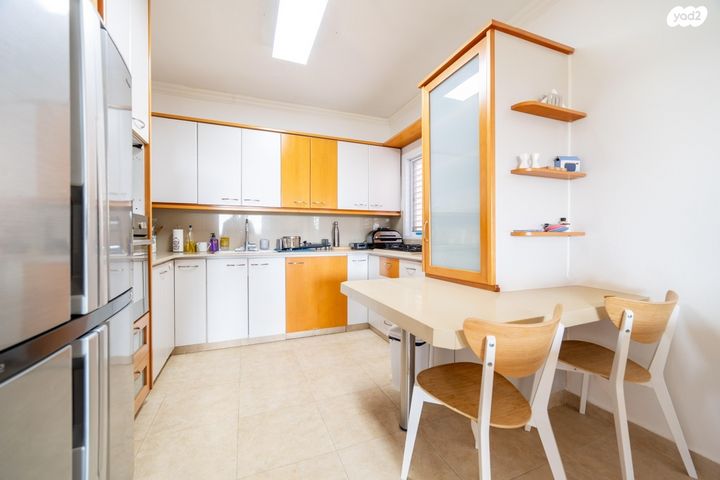 דירה, הרב עוזיאל, תקומה / קרית חזני, פתח תקווה