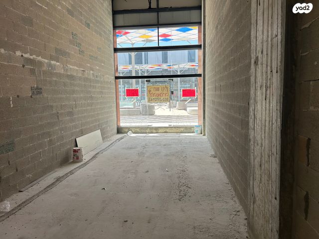 חנויות/ שטח מסחרי, יער בן שמן, נופים, מודיעין מכבים רעות