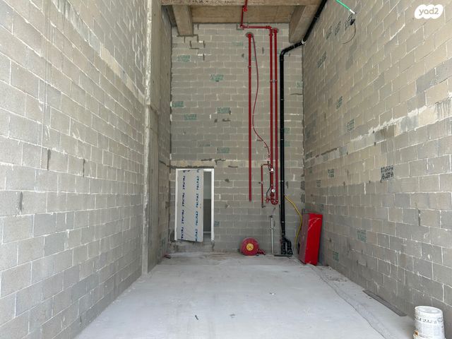 חנויות/ שטח מסחרי, יער בן שמן, נופים, מודיעין מכבים רעות