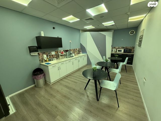 משרדים, פתח תקווה