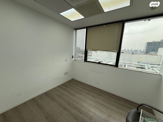 משרדים, פתח תקווה