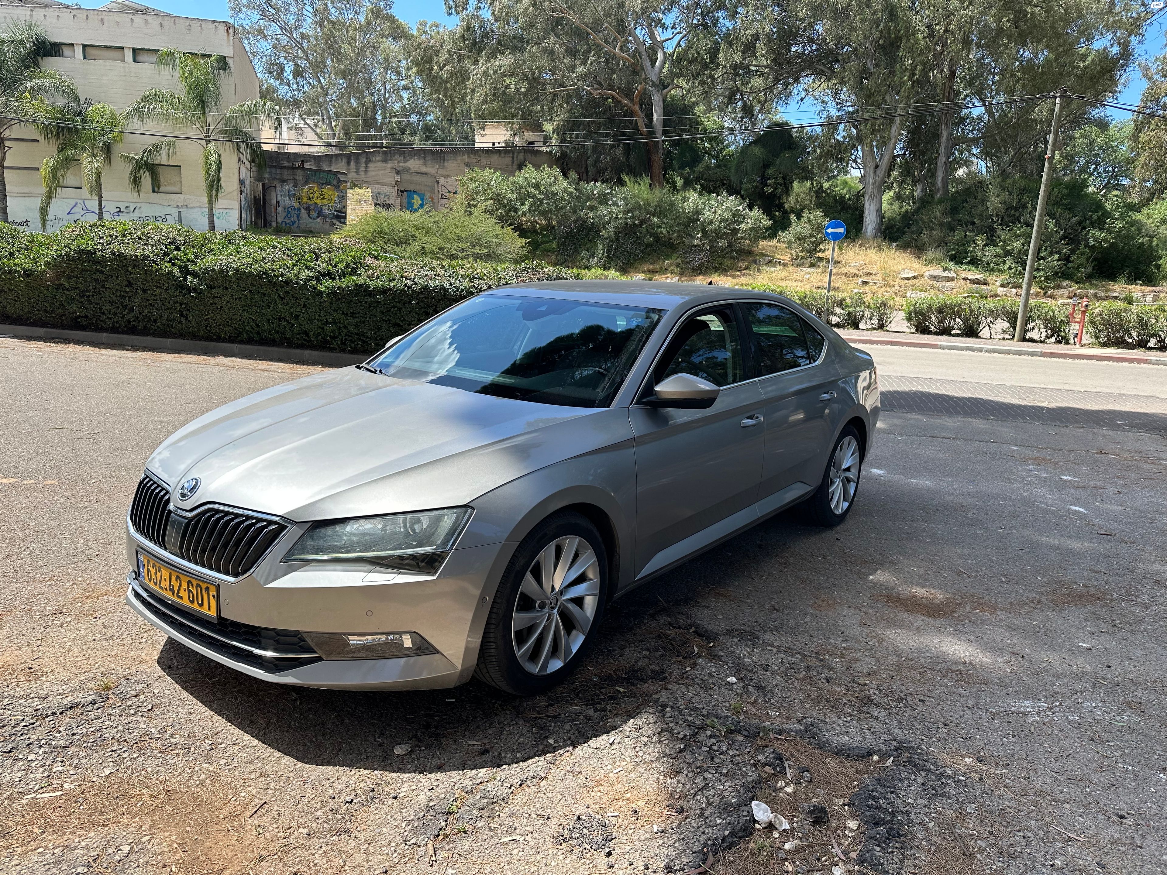 מודעת רכב סקודה סופרב