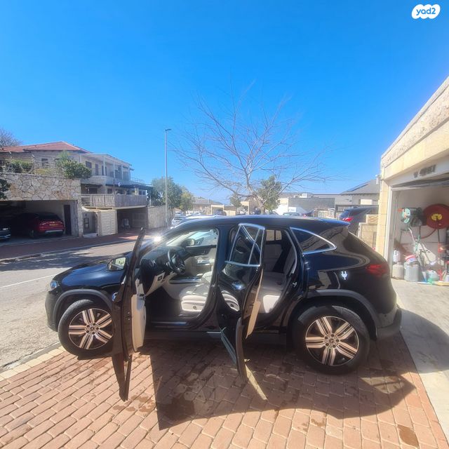 מרצדס-בנץ EQA