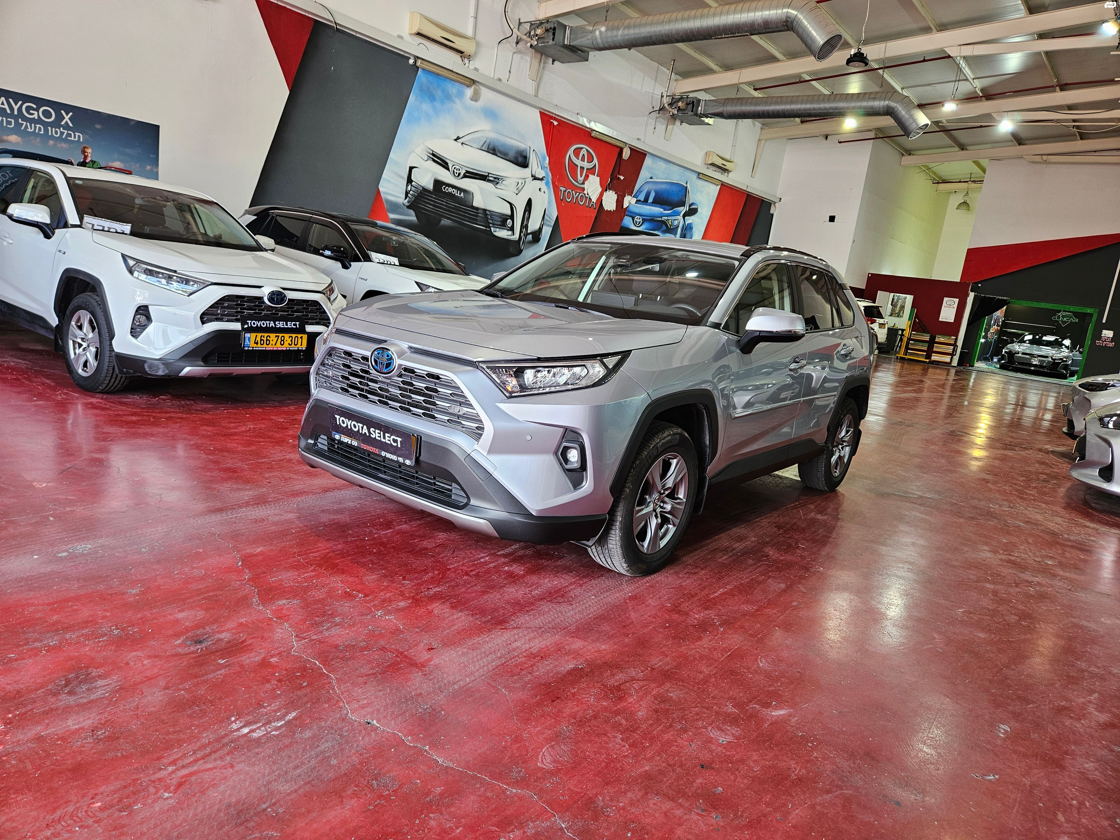 מודעת רכב טויוטה RAV4
