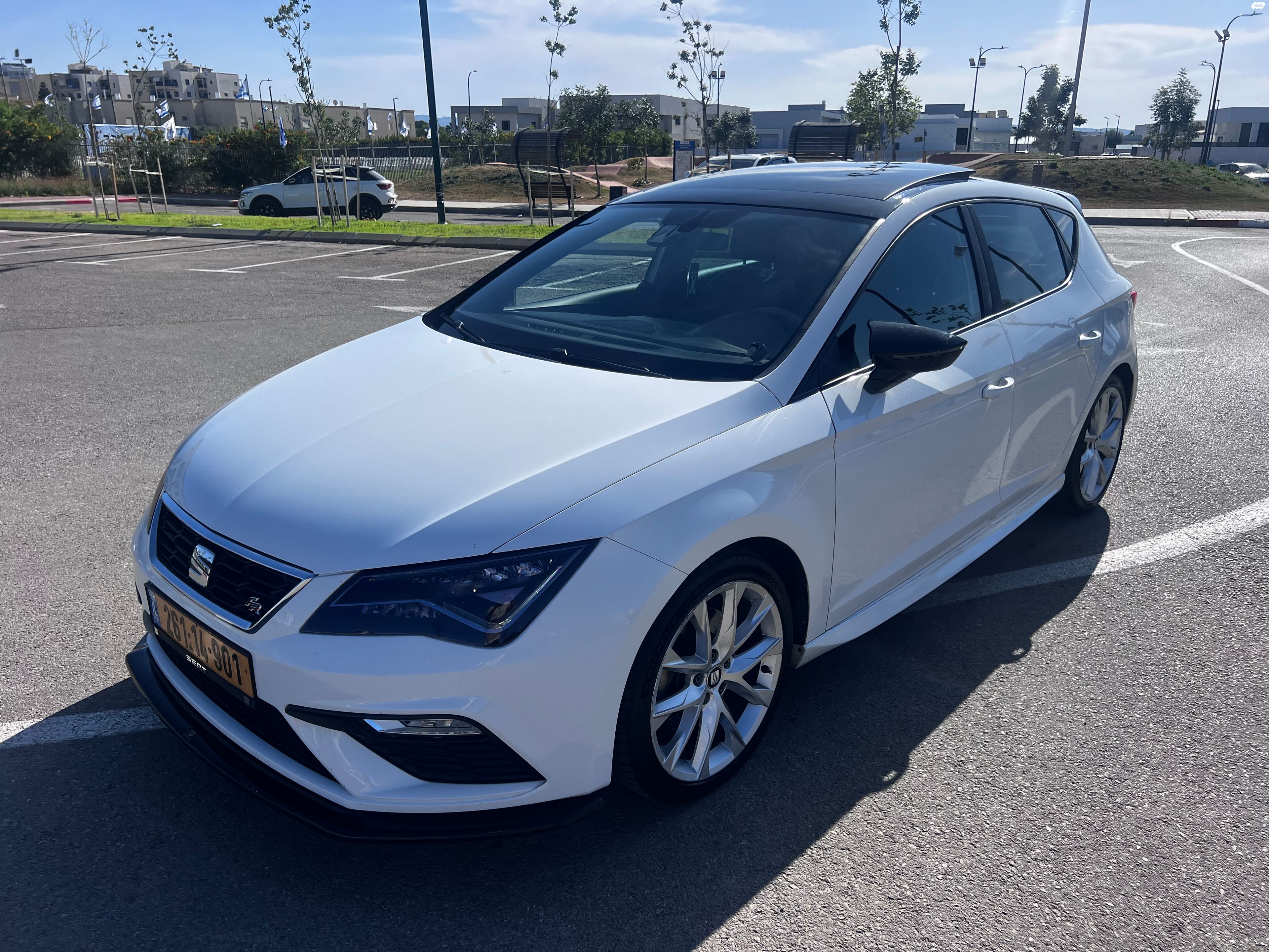 מודעת רכב סיאט לאון