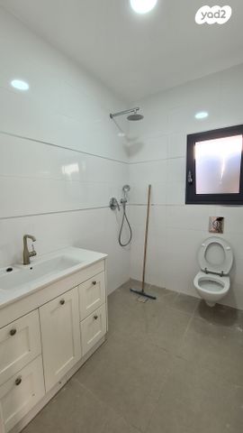 בית פרטי/ קוטג', אפק 84, שבזי, ראש העין