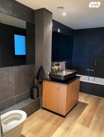 דירה, יצחק נבון 19, נאות אריאל שרון, קרית אונו