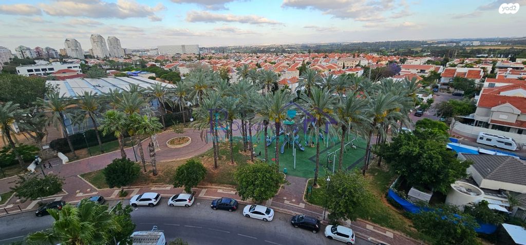 דירה, מרדכי גור 9, רמת פולג, נתניה