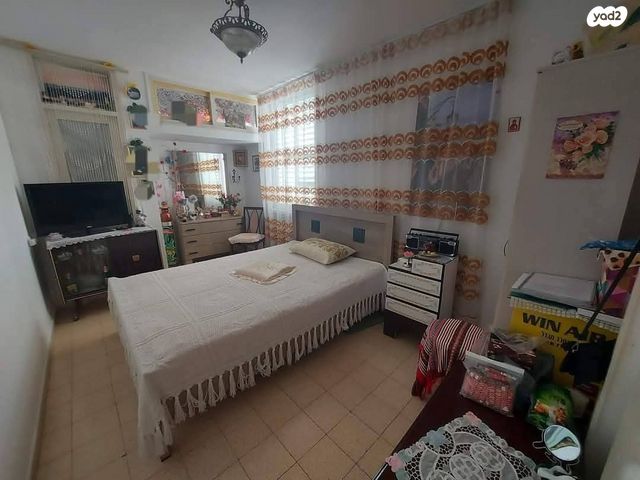 דירה, יעלים, ערד