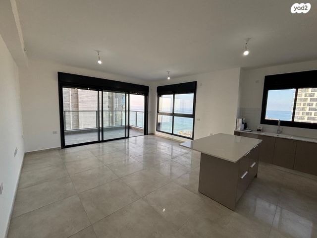 דירה, סוקולוב 12, בת ים