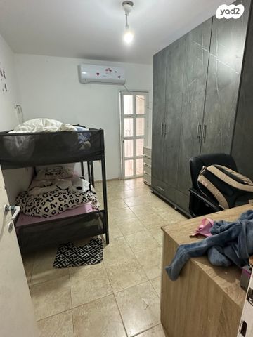 דירה, אצ"ל 7, שז"ר / דקר, טירת כרמל