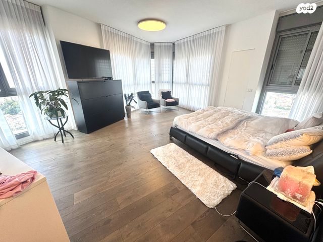 גג/ פנטהאוז, יפה נוף, בורוכוב, גבעתיים