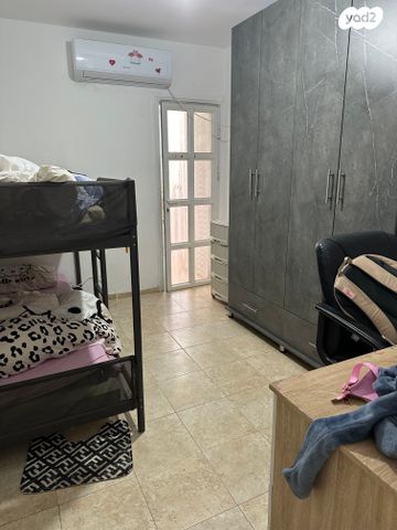 דירה, אצ"ל 7, שז"ר / דקר, טירת כרמל