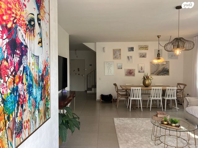 דירת גן, שדרות הרצל, נאות שמיר, יבנה