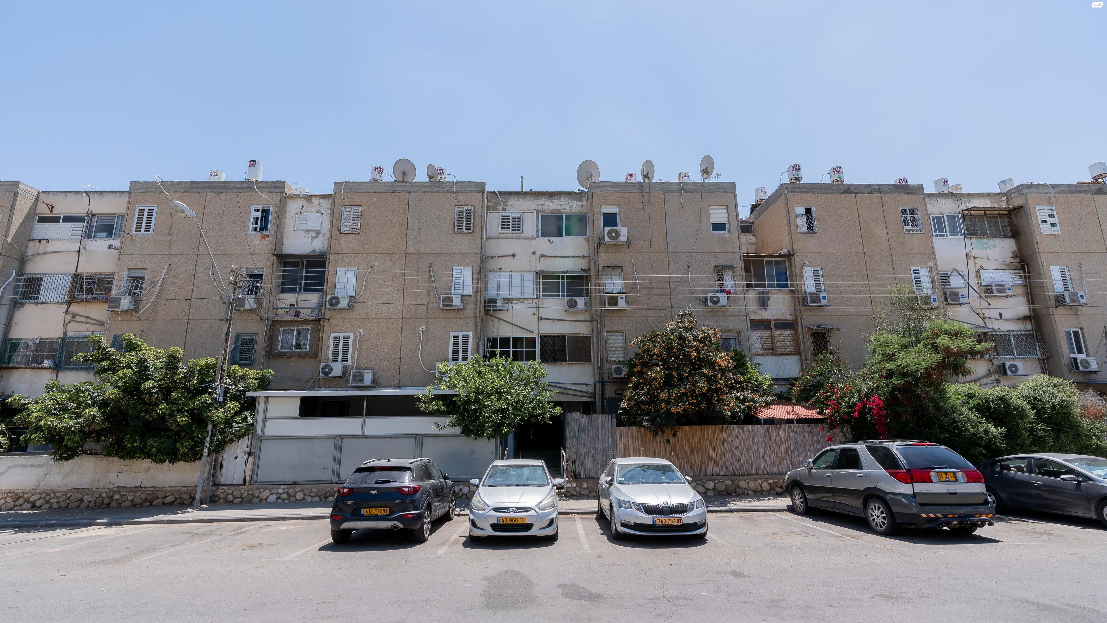 דרך מצדה 166