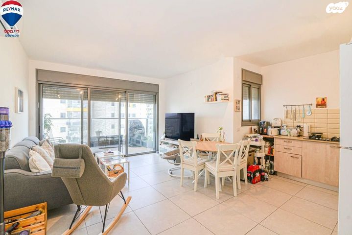 דירה, היובל, אור עקיבא