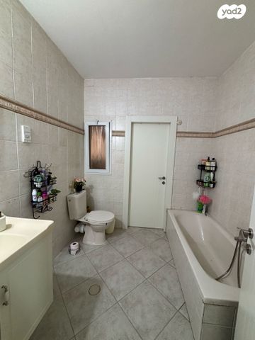 דירה, דוד ניב, נווה זאב, נאות אילן, באר שבע