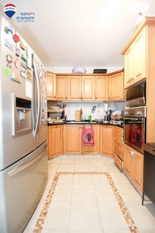 דו משפחתי, הקורל, בנימינה גבעת עדה