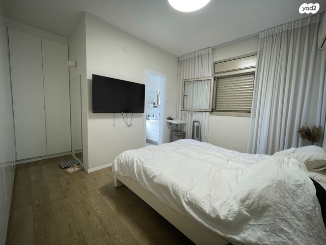 דירה, עוזי חיטמן, קרית אילון, חולון