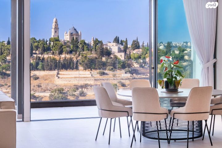 גג/ פנטהאוז