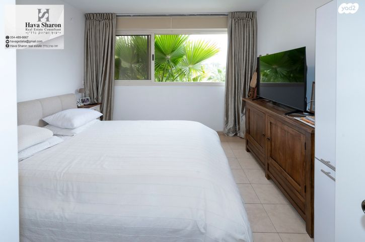 דירה, אלי לנדאו, הרצליה פיתוח, הרצליה