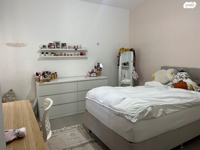 דירת גן, שדרות הרצל, נאות שמיר, יבנה