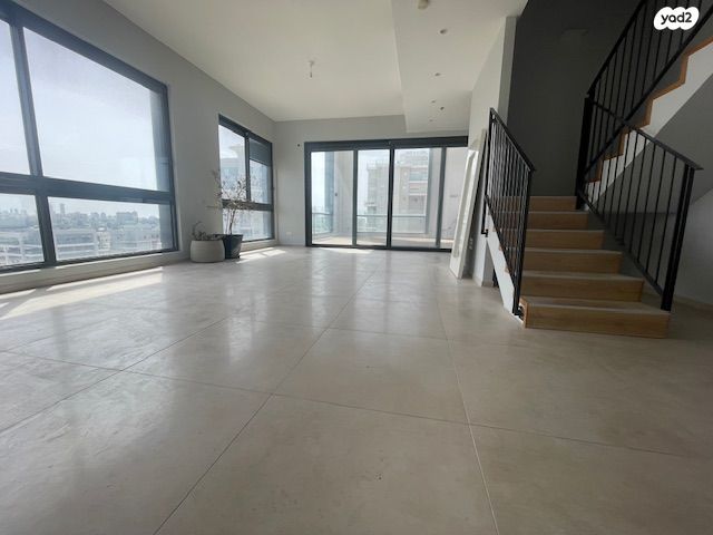 גג/ פנטהאוז, נווה גן, רמת השרון