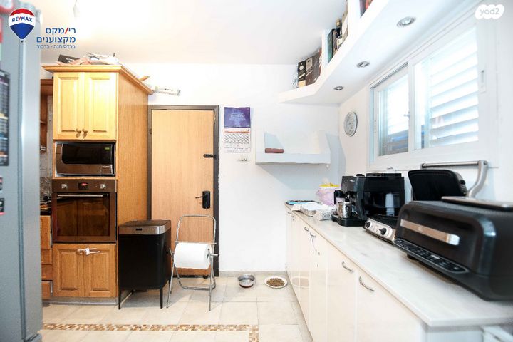 דו משפחתי, הקורל, בנימינה גבעת עדה