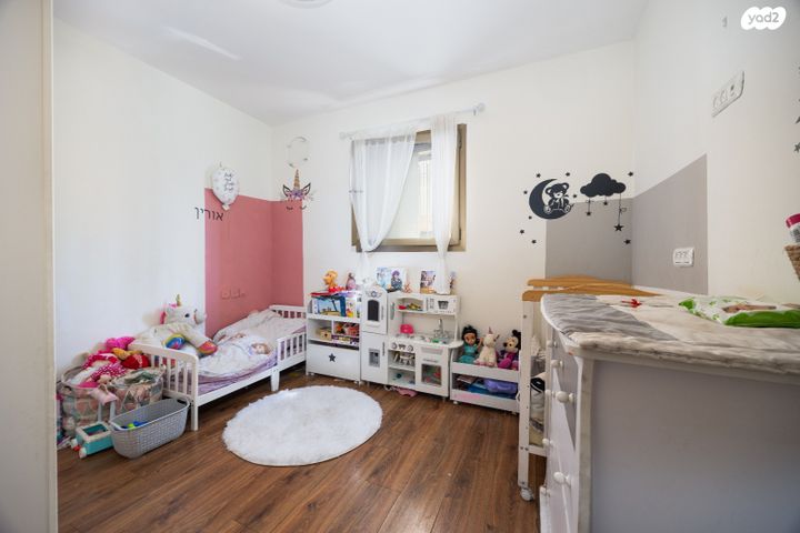 דירה, אליהו קורן, חומת שמואל, הר חומה, ירושלים