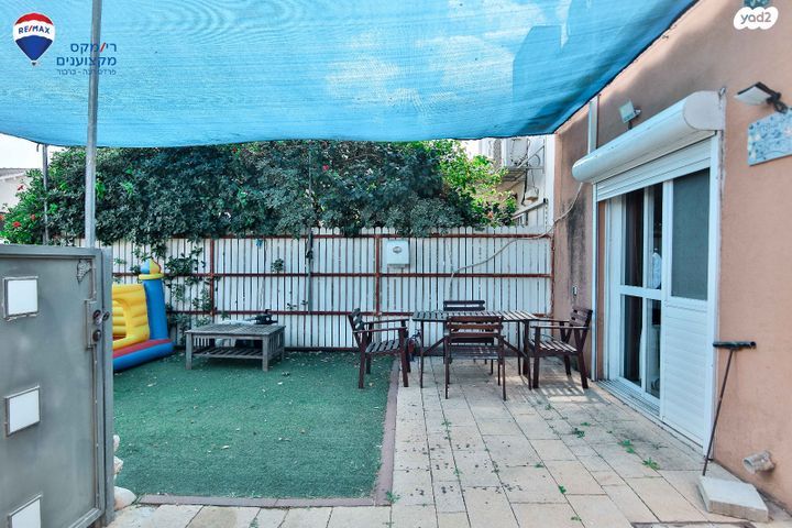 דו משפחתי, הקורל, בנימינה גבעת עדה