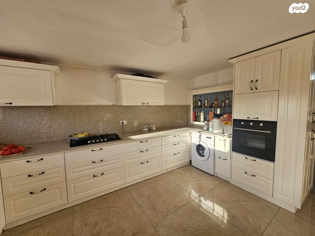 דירה, אחד העם, נווה אביב, עכו