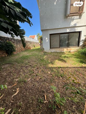 דו משפחתי, אני מאמין, קרית יערים, רמת השרון