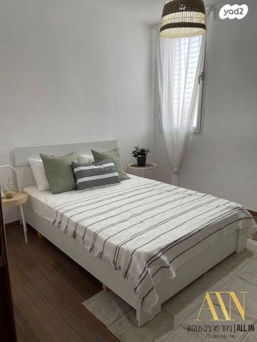 דירה, שדרות יגאל אלון 502, גיורא יוספטל, דימונה