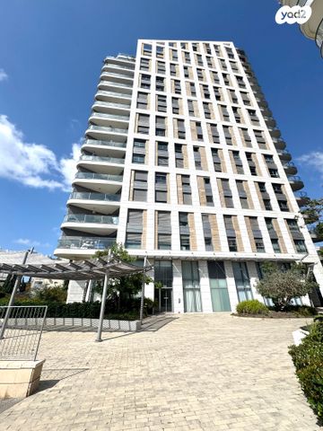 גג/ פנטהאוז, יפה נוף, בורוכוב, גבעתיים