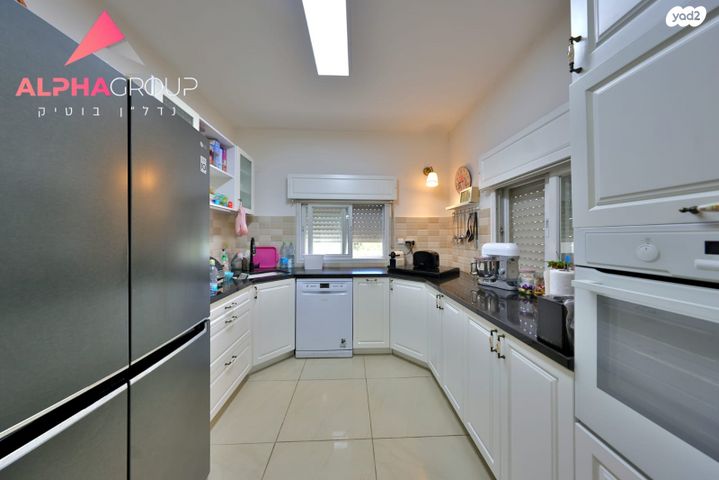 טריפלקס, חומה ומגדל 1, קרית חיים מזרחית, חיפה