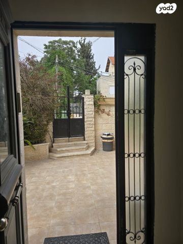 דו משפחתי, מבשרת ירושלים, מבשרת ציון