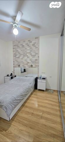 דירה, שדרות העצמאות 32, לב העיר, בת ים