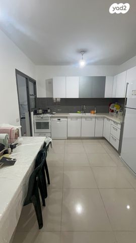 דירה, הרמן חיים קאופמן, רחובות