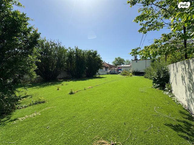 מגרשים, עזרא ונחמיה 8, עמישב, פתח תקווה