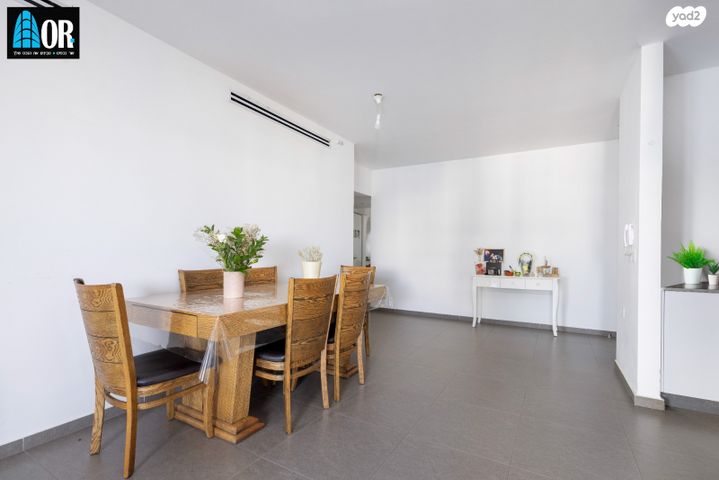 דירה, צאלה, גדרה הצעירה, גדרה