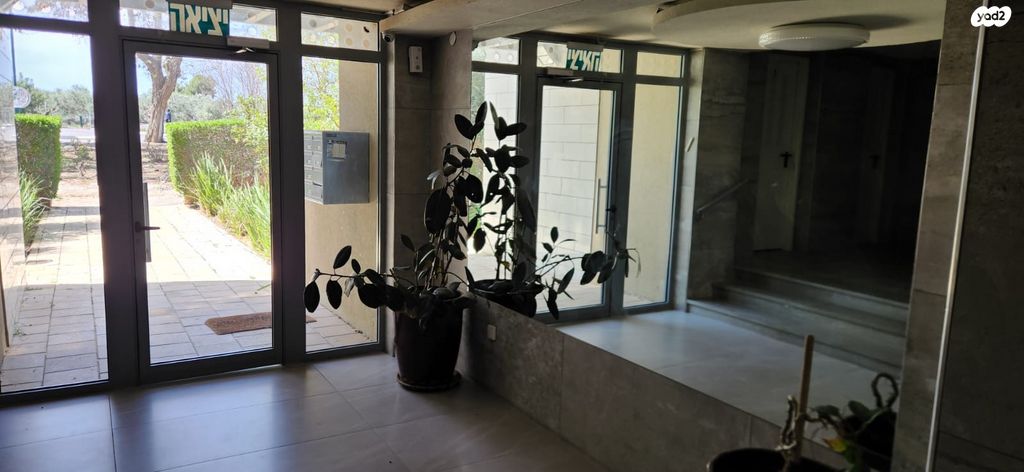 דירה, דרך שרה 2, רמת צבי, זכרון יעקב