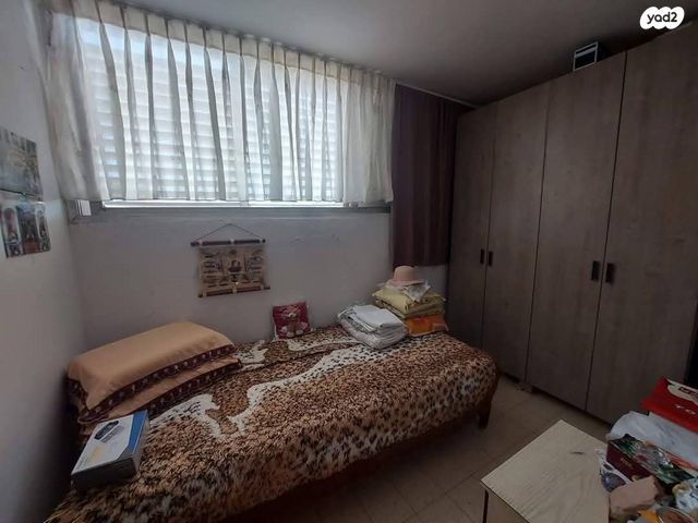 דירה, יעלים, ערד