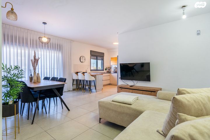 דירה, נווה אור, אור עקיבא