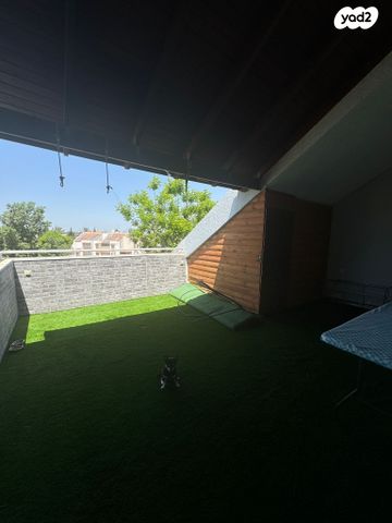 דופלקס, קרית עקרון