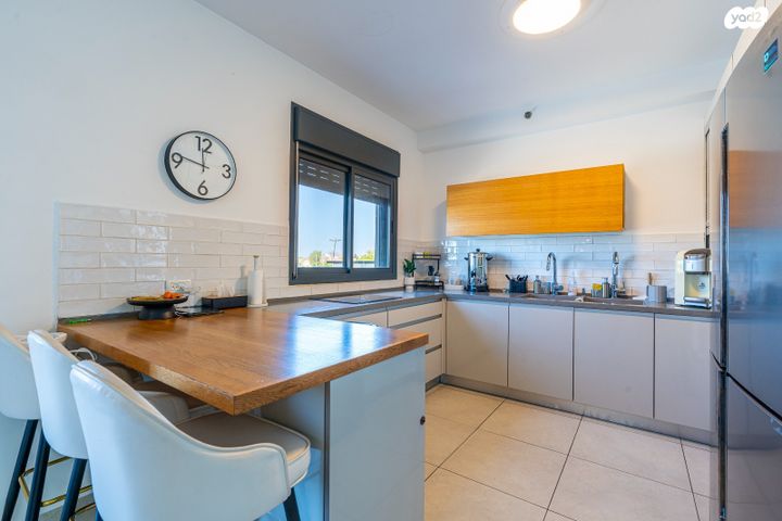 דירה, נווה אור, אור עקיבא