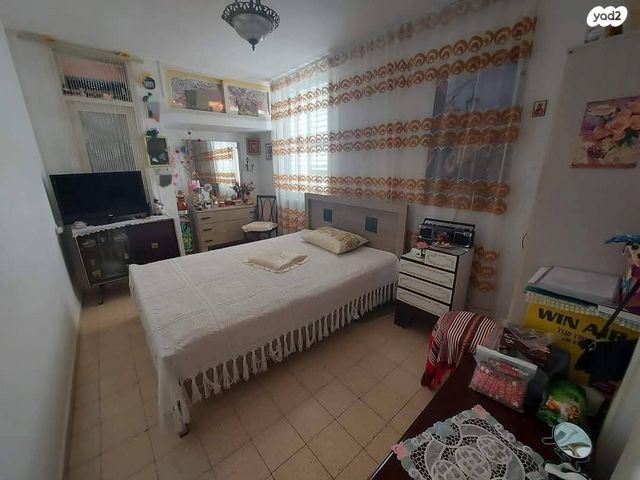 דירה, יעלים, ערד