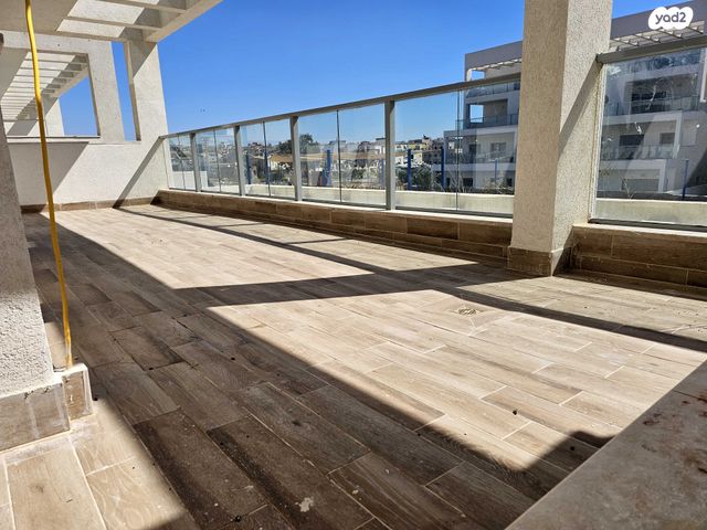 דירה, ג'סר א זרקא