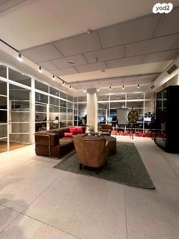 משרדים, מונטיפיורי, הרכבת, תל אביב יפו