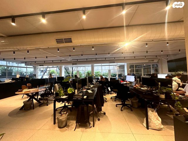 משרדים, מונטיפיורי, הרכבת, תל אביב יפו